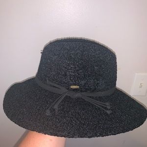 New black hat, still has tags